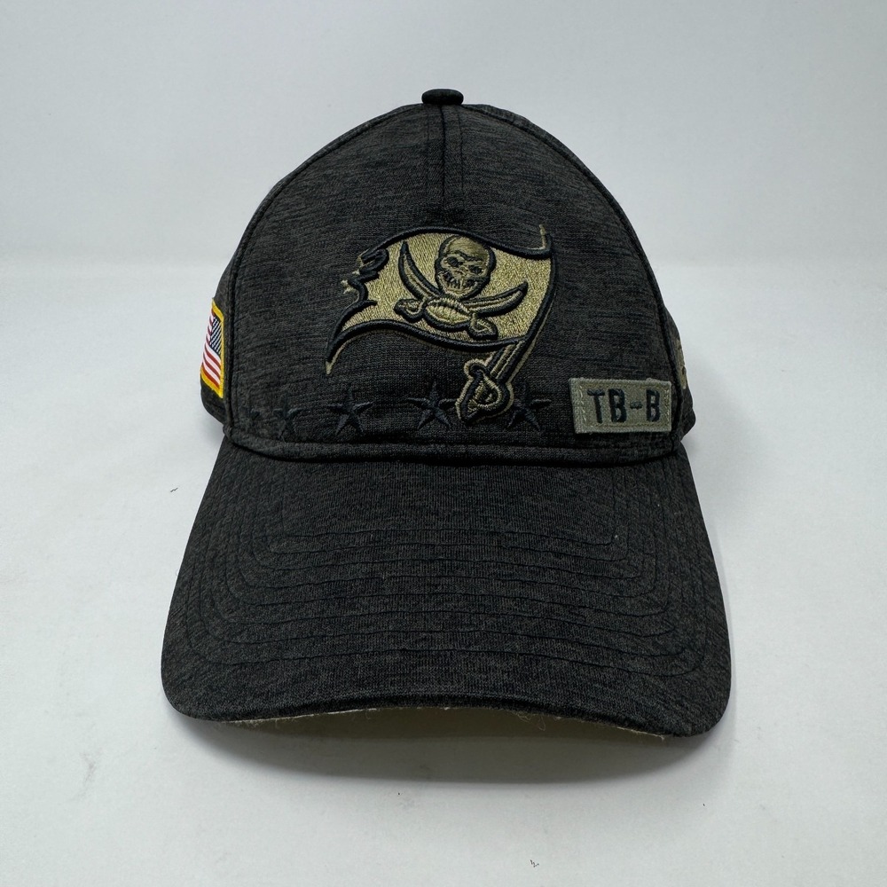 New Era 9Twenty Salute To Service Tampa Bay Buccaneers Hat Size Adjustable Cap
